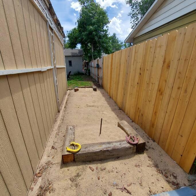 Cheerful 3 Bedroom House. Great Location Colorado Springs Exterior foto